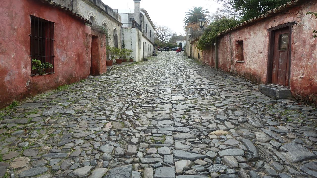 City Tour To Colonia Del Sacramento